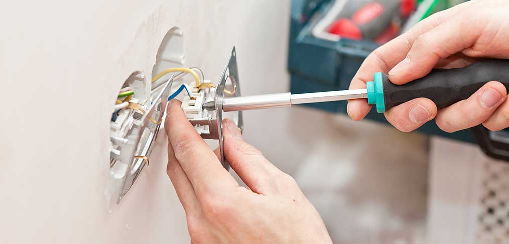 What Insurance does an Electrician Need?